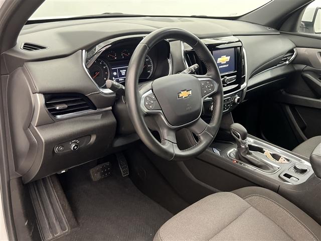 used 2023 Chevrolet Traverse car, priced at $29,989