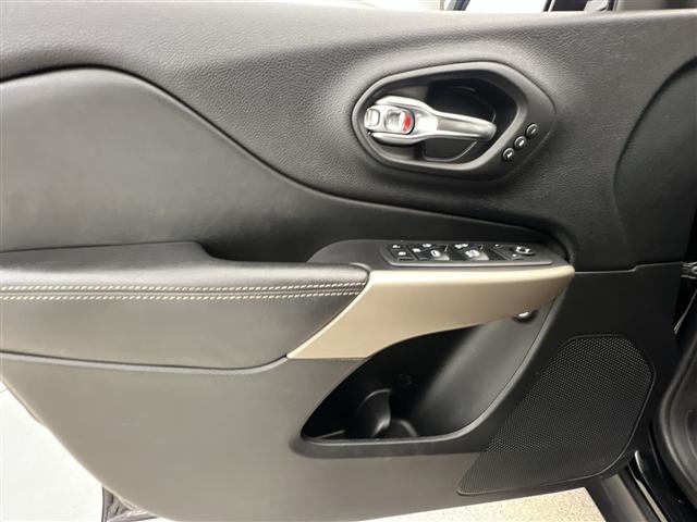 used 2018 Jeep Cherokee car, priced at $20,989