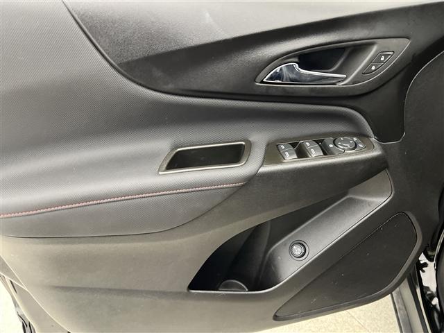 used 2023 Chevrolet Equinox car, priced at $30,989