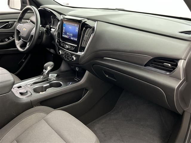 used 2023 Chevrolet Traverse car, priced at $31,989