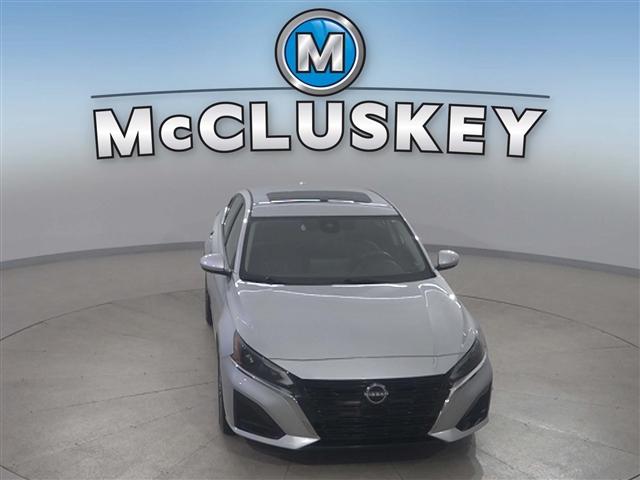 used 2023 Nissan Altima car, priced at $20,989