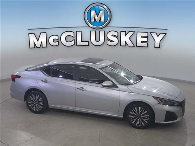 used 2023 Nissan Altima car, priced at $20,989