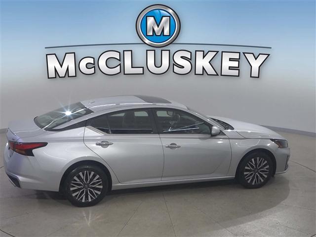 used 2023 Nissan Altima car, priced at $20,989