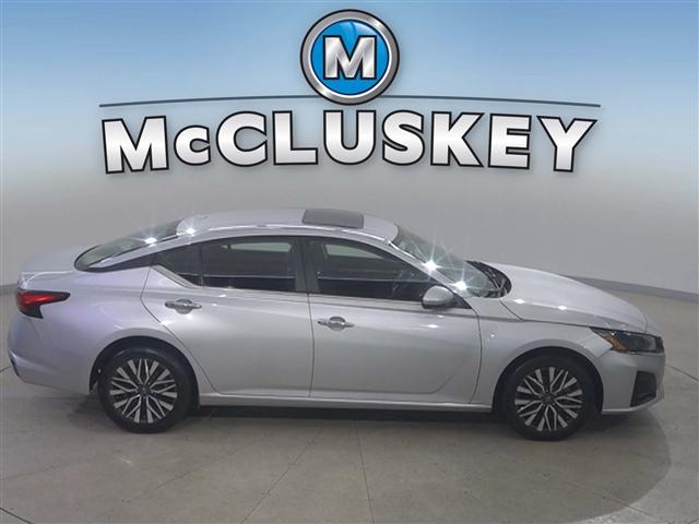 used 2023 Nissan Altima car, priced at $20,989