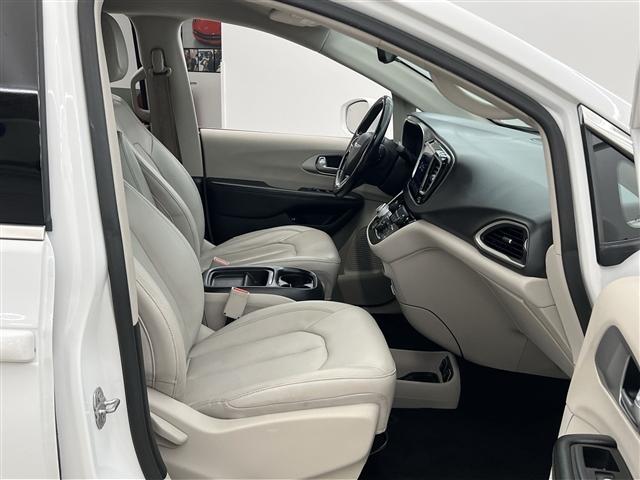 used 2018 Chrysler Pacifica Hybrid car, priced at $24,989