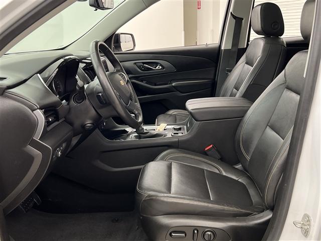 used 2021 Chevrolet Traverse car, priced at $33,989