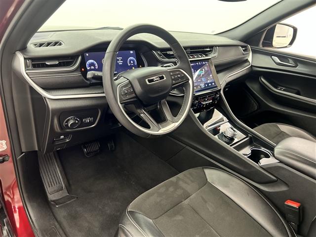 used 2023 Jeep Grand Cherokee car, priced at $33,989