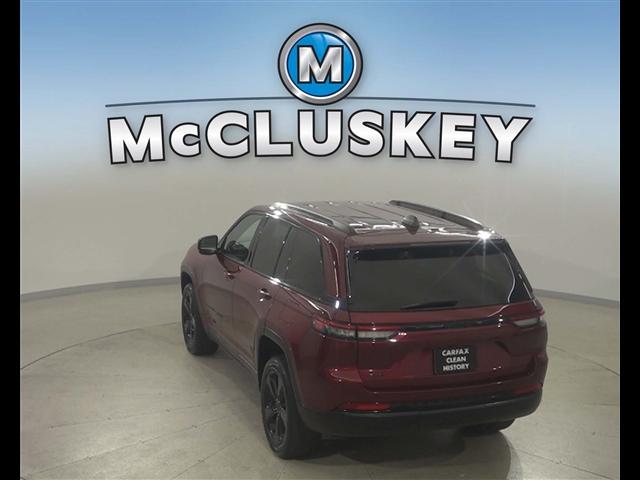used 2023 Jeep Grand Cherokee car, priced at $33,989