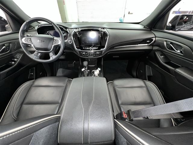 used 2023 Chevrolet Traverse car, priced at $39,989
