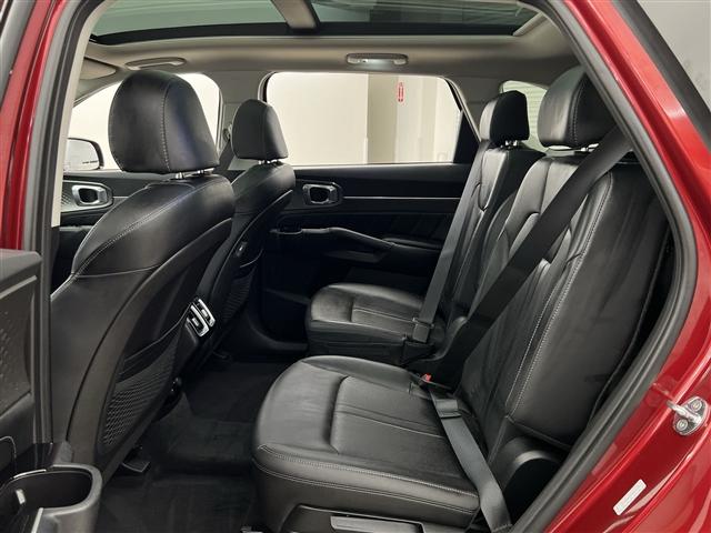 used 2022 Kia Sorento car, priced at $35,989