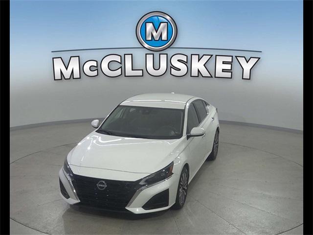 used 2023 Nissan Altima car, priced at $23,489