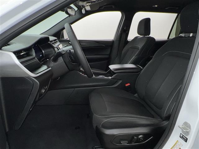 used 2024 Jeep Grand Cherokee L car, priced at $29,989
