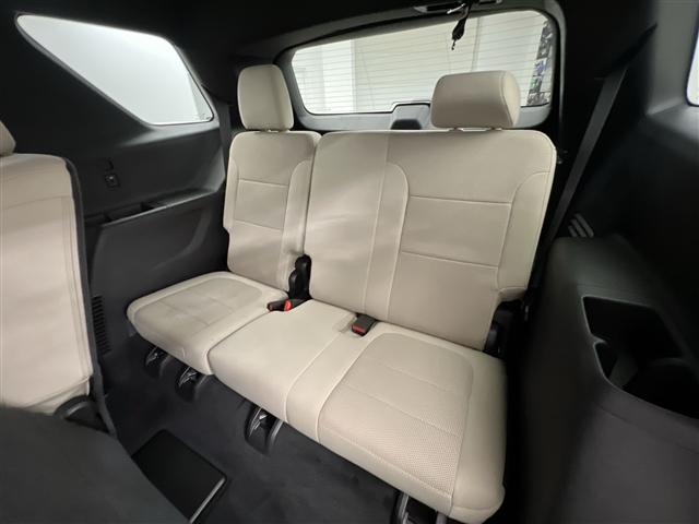 used 2023 Chevrolet Traverse car, priced at $28,989