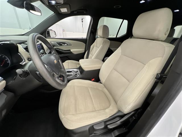 used 2023 Chevrolet Traverse car, priced at $28,989