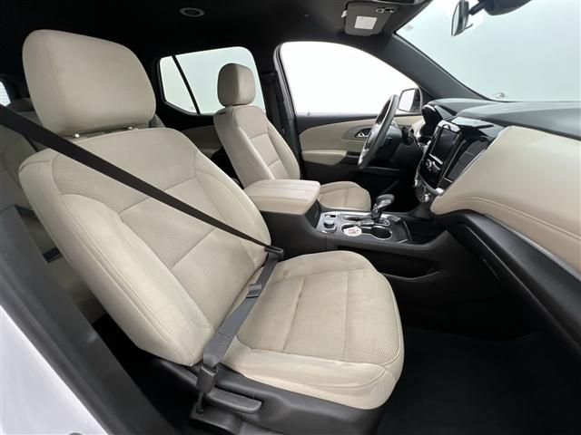 used 2023 Chevrolet Traverse car, priced at $28,989