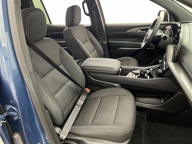 used 2025 Chevrolet Traverse car, priced at $39,189