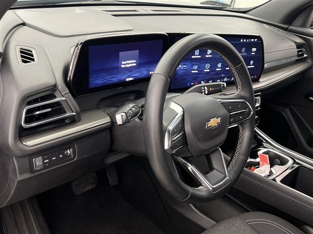 used 2025 Chevrolet Traverse car, priced at $39,189