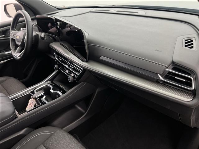 used 2025 Chevrolet Traverse car, priced at $39,189