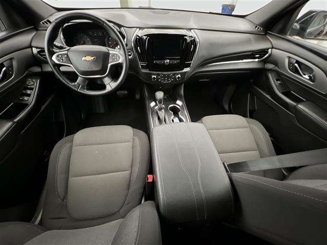used 2023 Chevrolet Traverse car, priced at $29,989