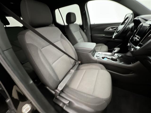 used 2023 Chevrolet Traverse car, priced at $29,989