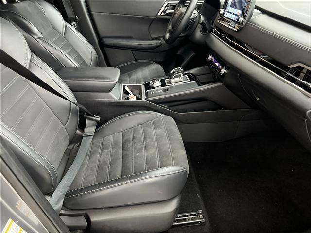 used 2024 Mitsubishi Outlander car, priced at $28,989