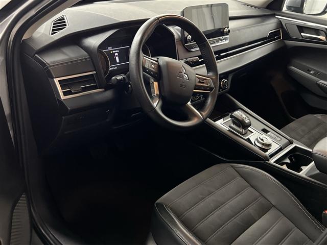 used 2024 Mitsubishi Outlander car, priced at $28,989