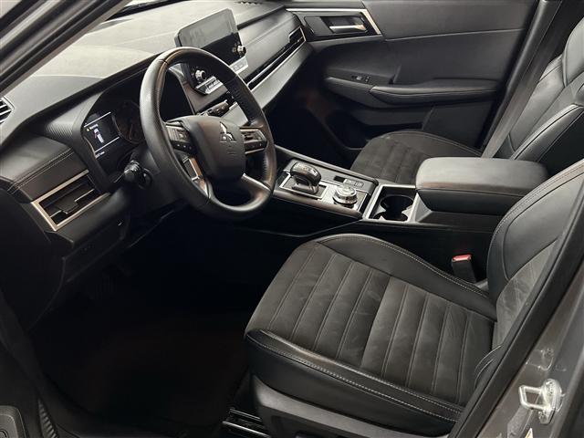 used 2024 Mitsubishi Outlander car, priced at $28,989
