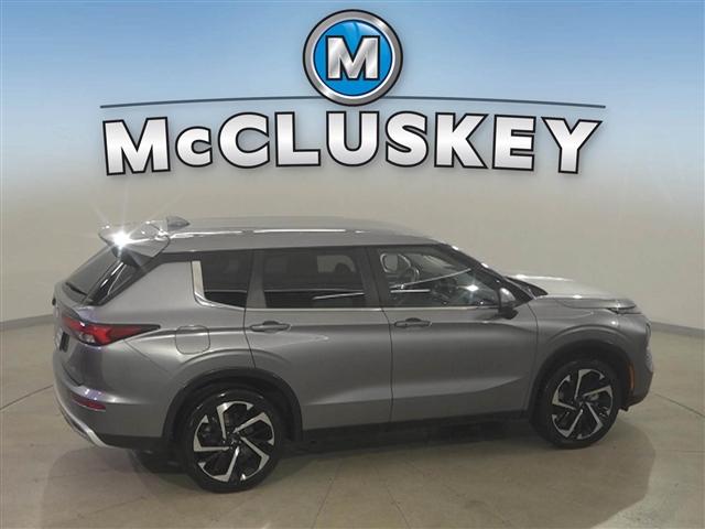 used 2024 Mitsubishi Outlander car, priced at $28,989