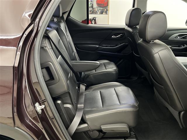 used 2021 Chevrolet Traverse car, priced at $28,989