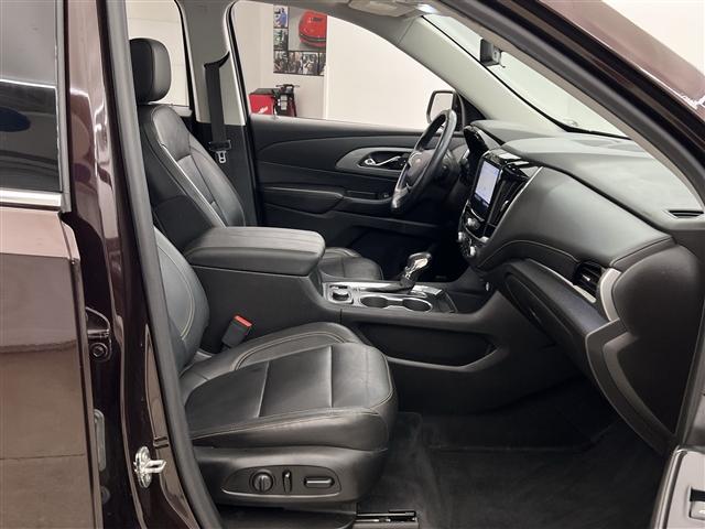 used 2021 Chevrolet Traverse car, priced at $28,989