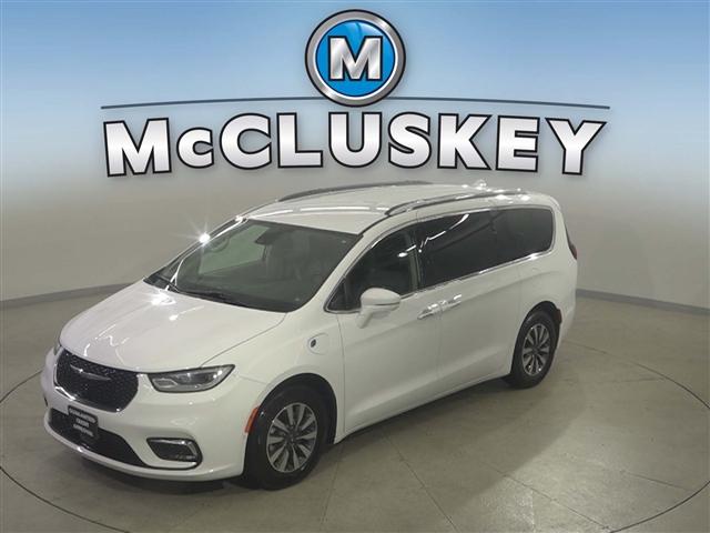 used 2021 Chrysler Pacifica Hybrid car, priced at $22,989