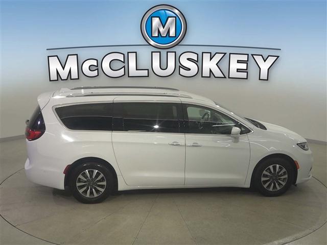 used 2021 Chrysler Pacifica Hybrid car, priced at $22,989