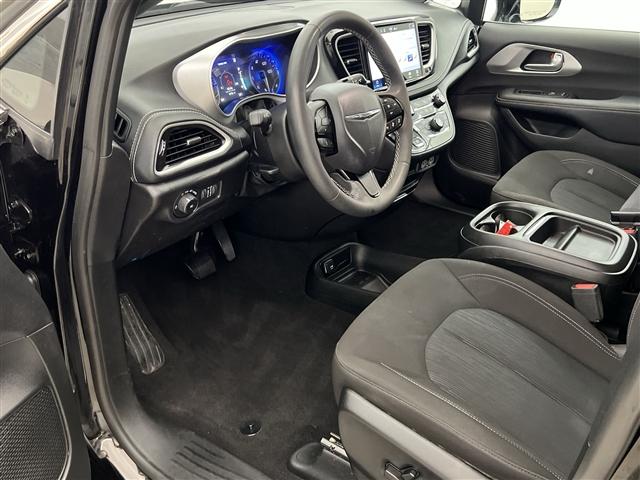 used 2024 Chrysler Pacifica car, priced at $27,989