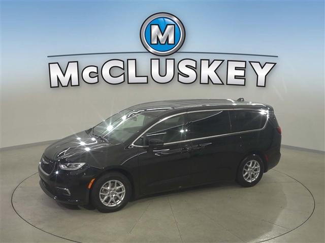 used 2024 Chrysler Pacifica car, priced at $27,989