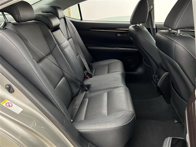 used 2018 Lexus ES 350 car, priced at $25,989