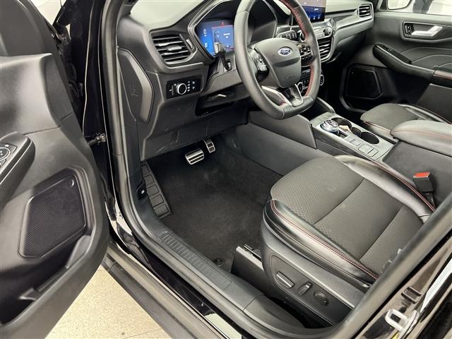 used 2024 Ford Escape car, priced at $25,989