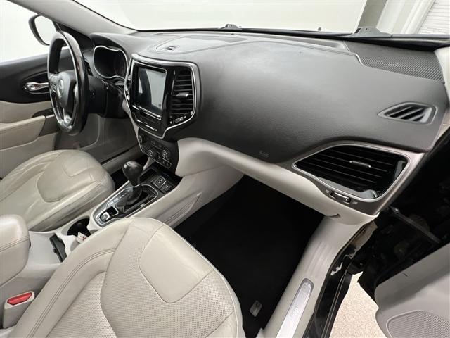 used 2019 Jeep Cherokee car, priced at $15,989