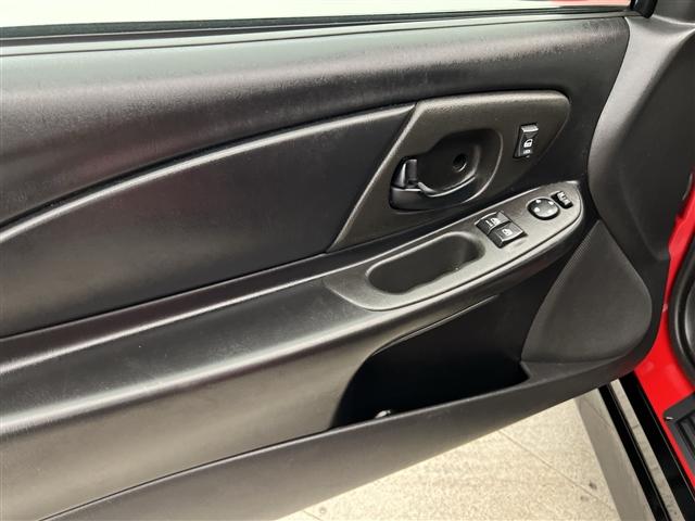 used 2004 Chevrolet Monte Carlo car, priced at $11,989