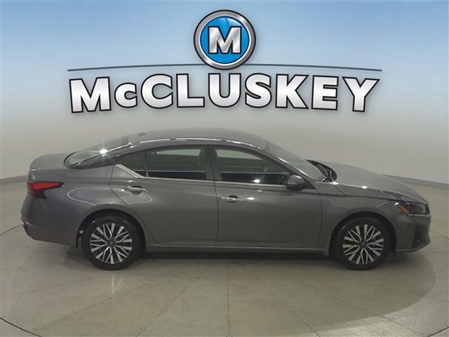used 2023 Nissan Altima car, priced at $26,606