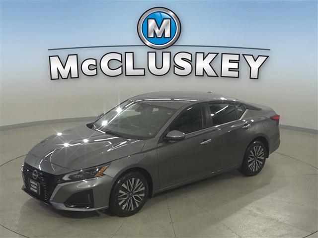 used 2023 Nissan Altima car, priced at $26,606
