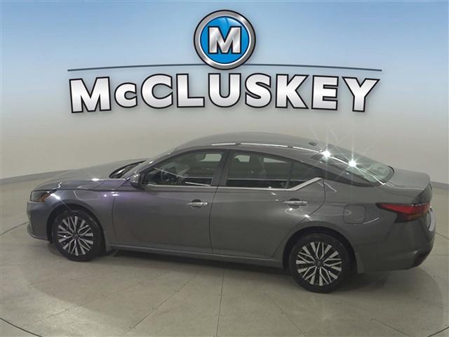 used 2023 Nissan Altima car, priced at $26,606