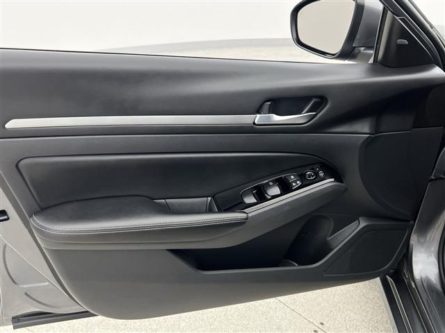 used 2023 Nissan Altima car, priced at $26,606