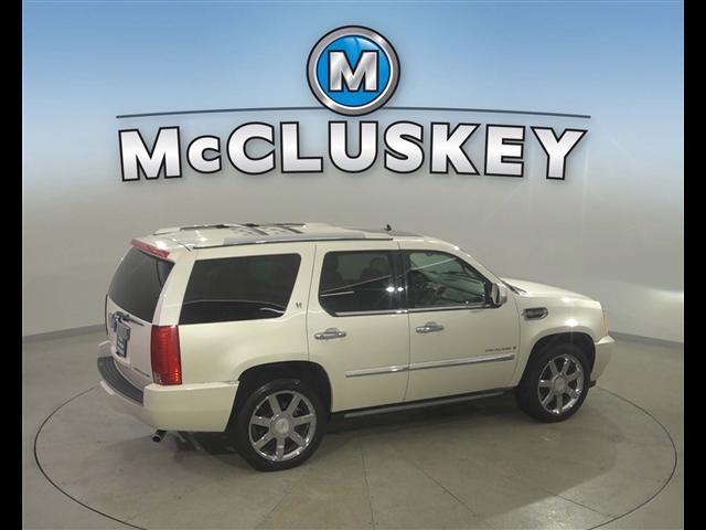 used 2009 Cadillac Escalade Hybrid car, priced at $14,989