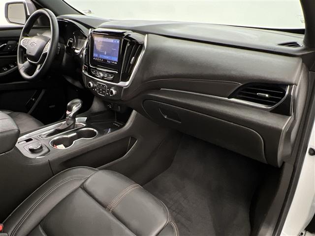 used 2023 Chevrolet Traverse car, priced at $39,989