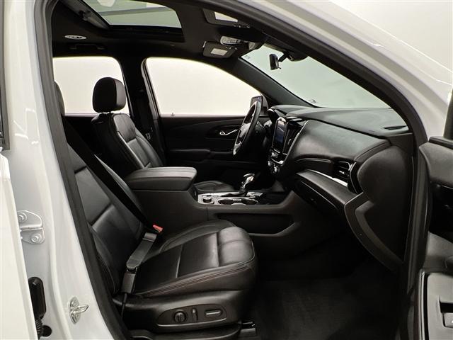 used 2023 Chevrolet Traverse car, priced at $39,989