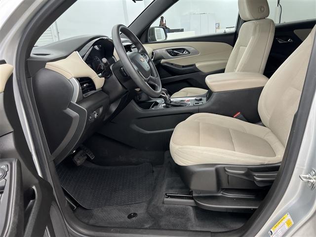 used 2022 Chevrolet Traverse car, priced at $27,989