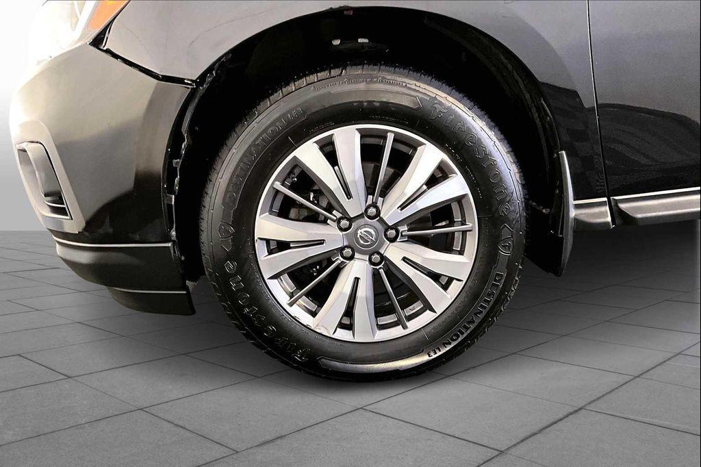 used 2020 Nissan Pathfinder car, priced at $17,900