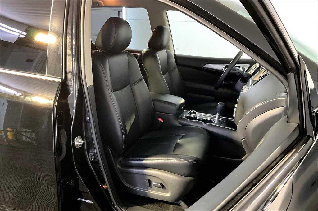 used 2020 Nissan Pathfinder car, priced at $17,900