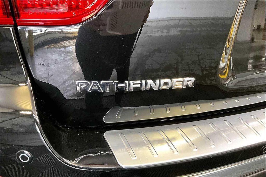 used 2020 Nissan Pathfinder car, priced at $17,900