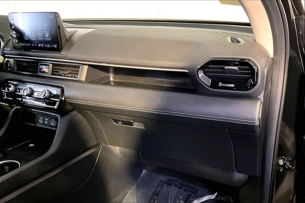 used 2025 Honda Pilot car, priced at $43,455